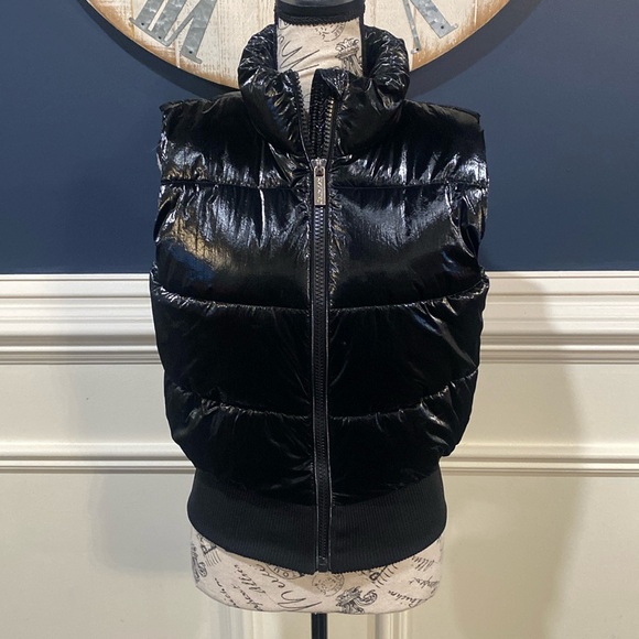 Calvin Klein puffer vest - Picture 1 of 7